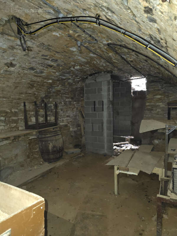 Maison à DUN-SUR-AURON