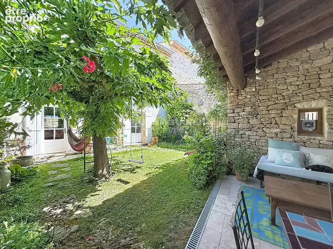 Maison de village rénové avec piscine Charme et prestations de qualité - photo 5