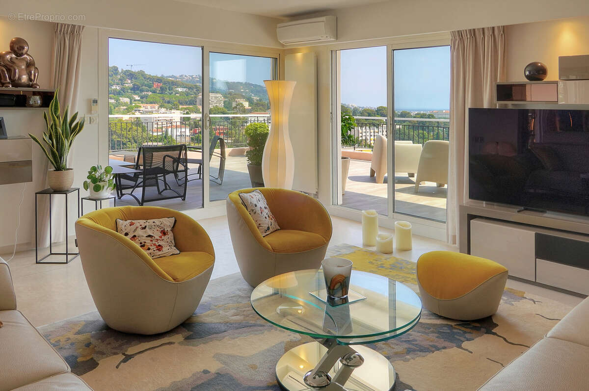 Appartement à LE CANNET