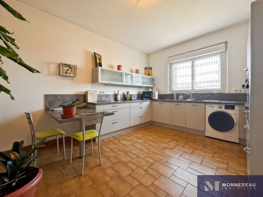 Maison à BARBEZIEUX-SAINT-HILAIRE