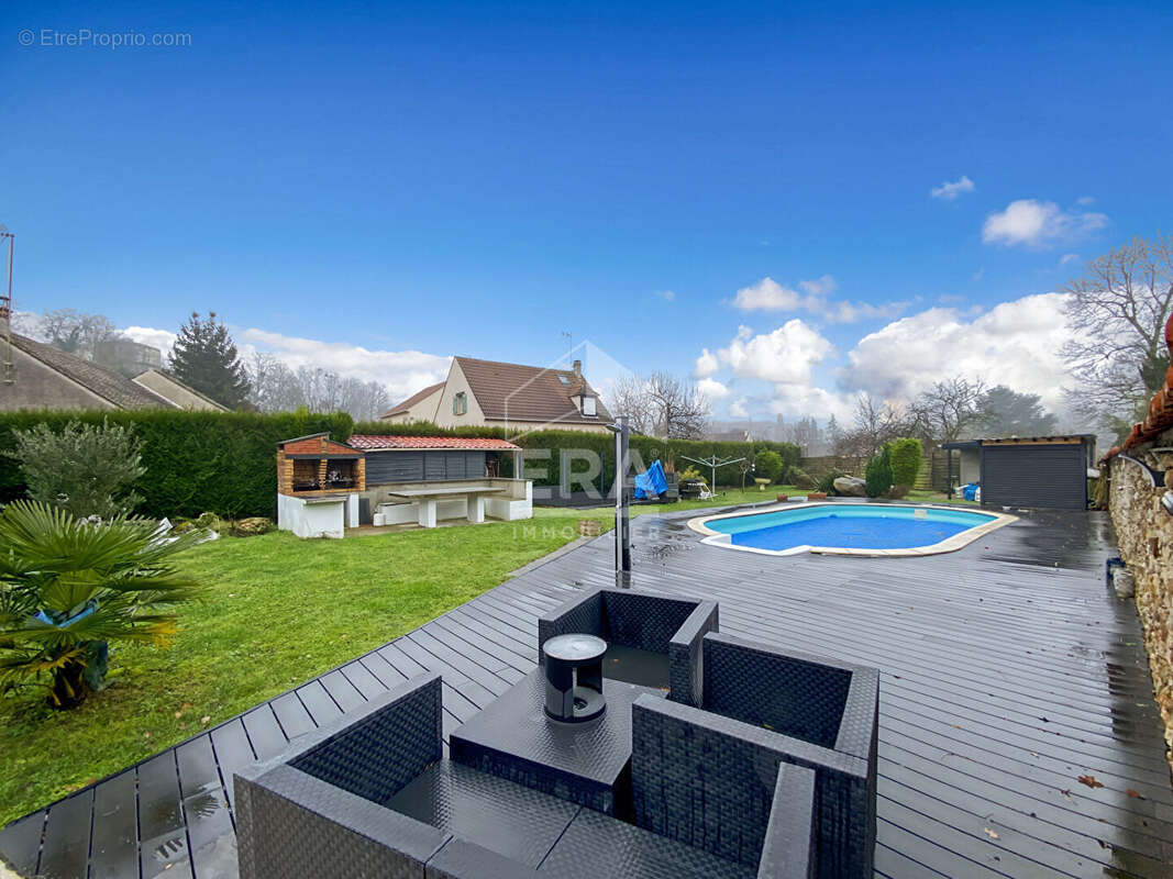 Maison à LIVRY-SUR-SEINE