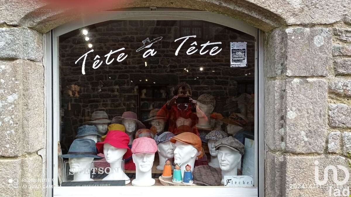 Photo 2 - Commerce à LOCRONAN