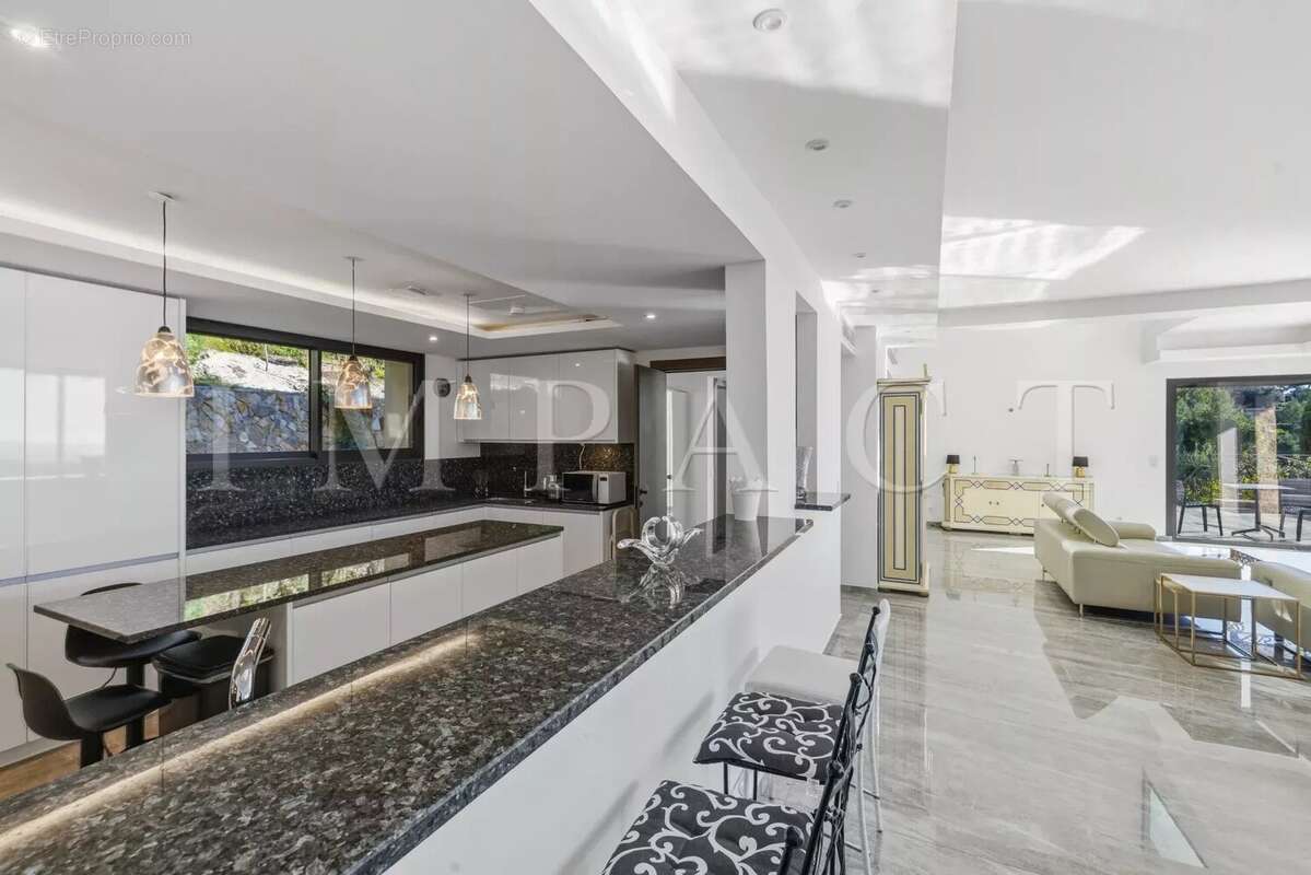 Maison à MOUGINS