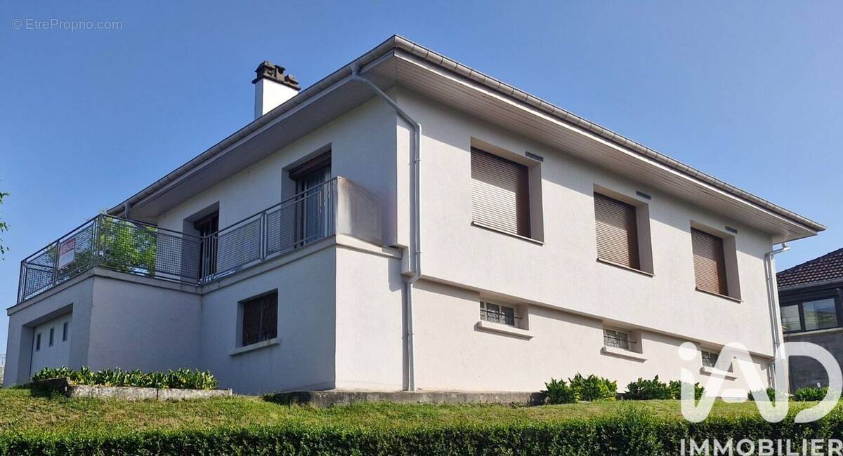 Maison 67 m² à Bains-Les-Bains  - photo 1