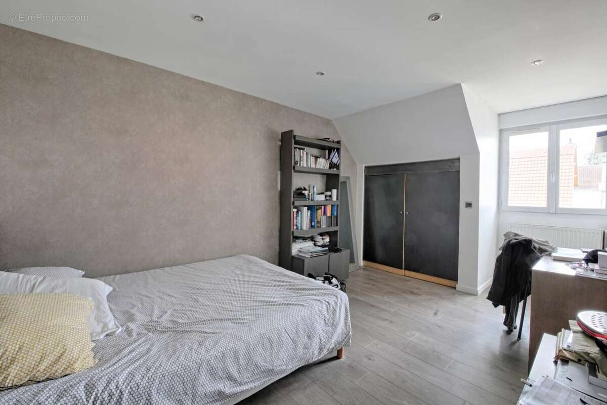 Maison à SAINT-MAUR-DES-FOSSES