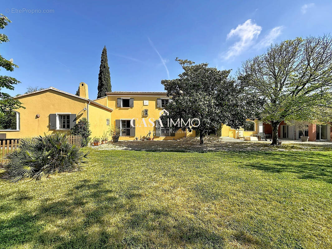 Maison à HYERES