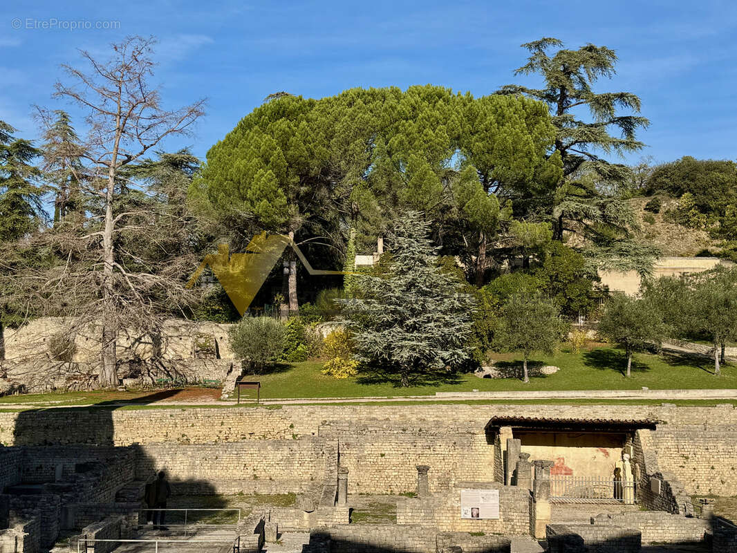 VAISON-LA-ROMAINE   Immeuble Idéal investisseur. - photo 3