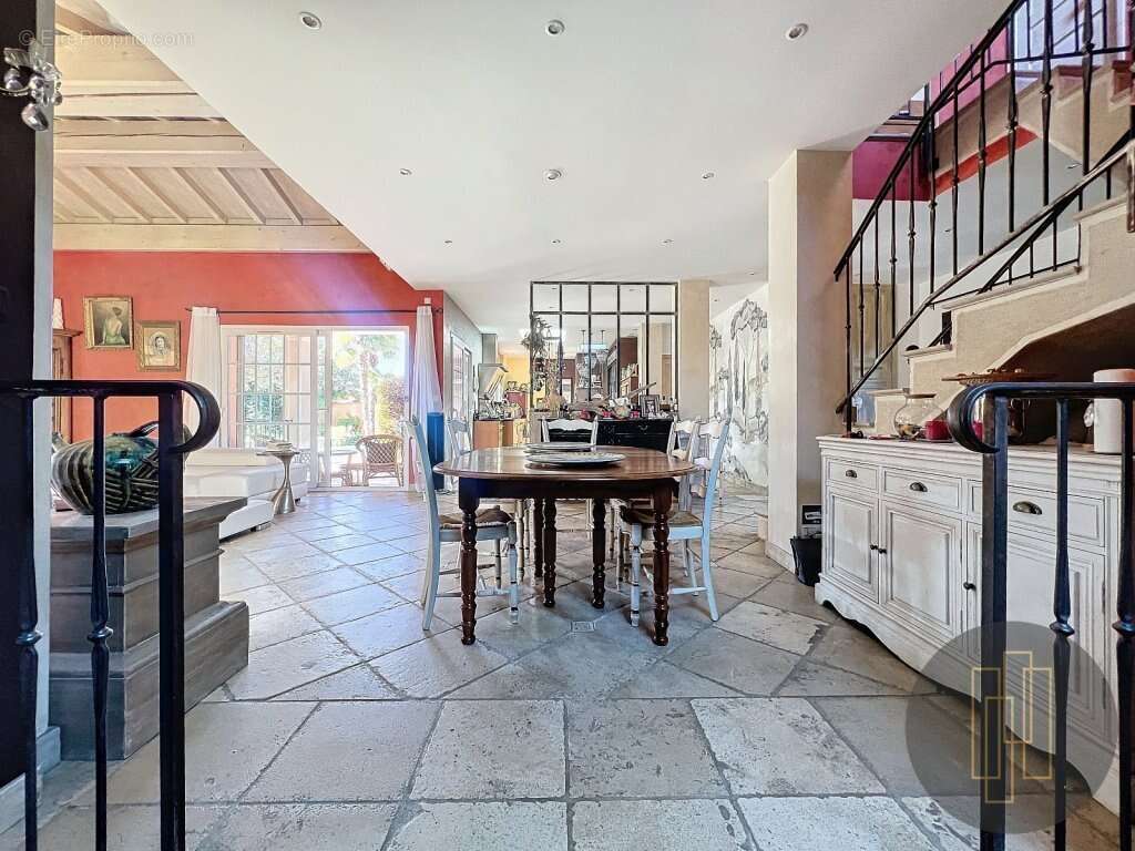 Maison à VILLEFRANCHE-SUR-SAONE