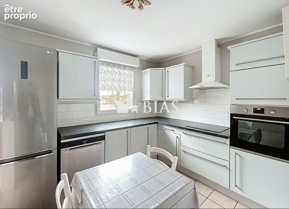 Appartement 4 pièces 89 m² à vendre à Elbeuf (76500) - photo 3