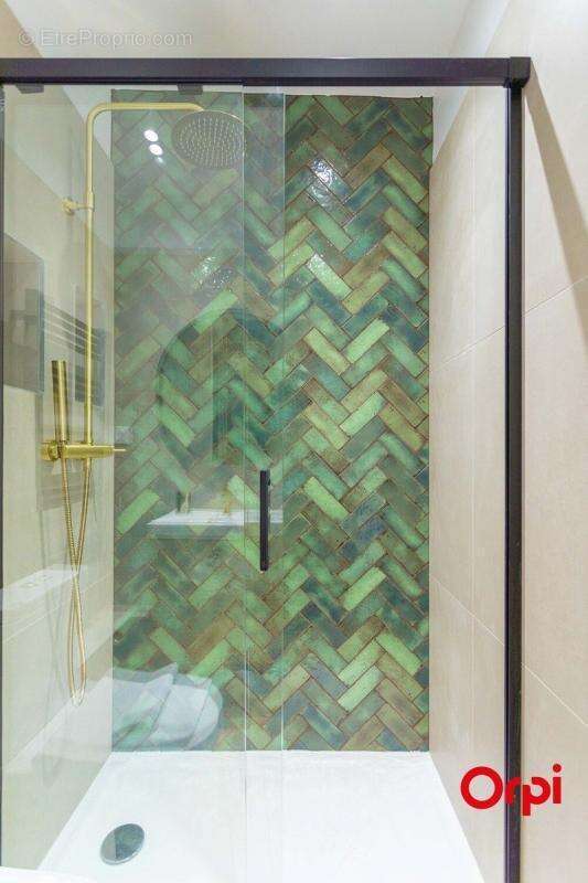 Appartement à MARSEILLE-7E