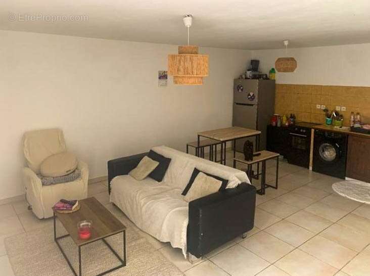 Appartement à COURNONTERRAL