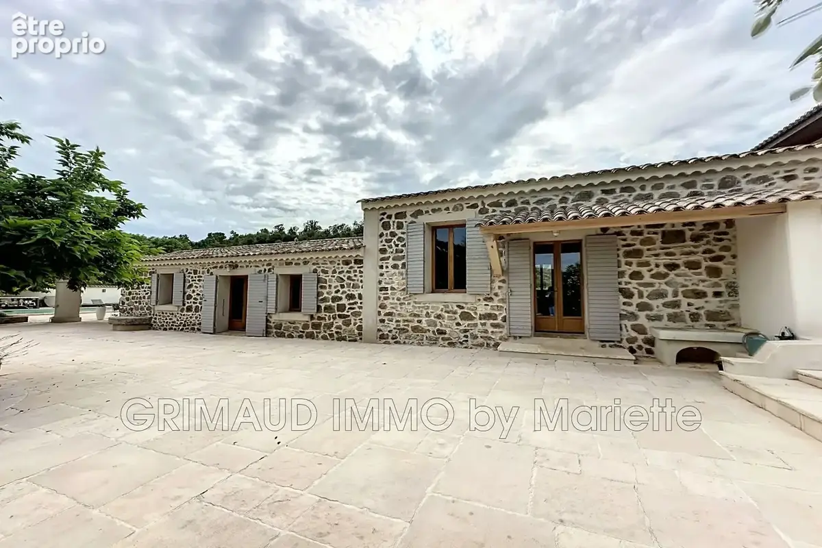 Maison 12 pièces 450 m² à vendre à Plan-De-La-Tour (83120) - photo 9