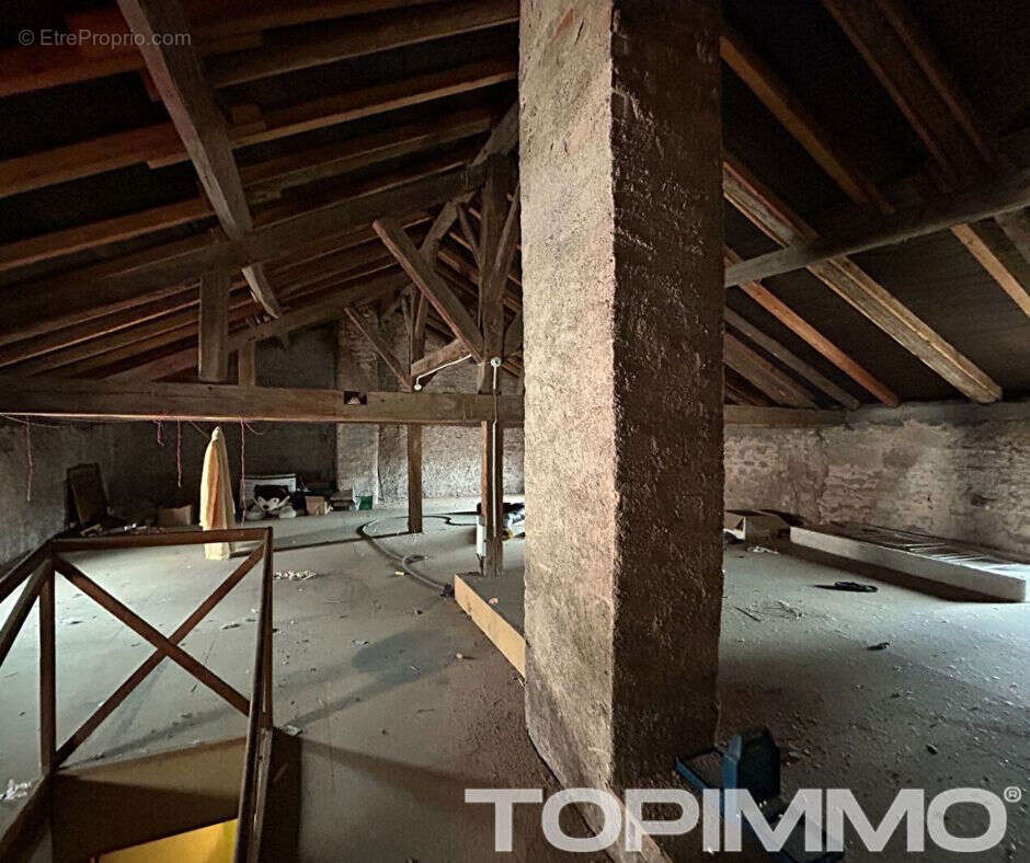 Immeuble Bruyères - 6 pièces - 150 m2 - photo 9