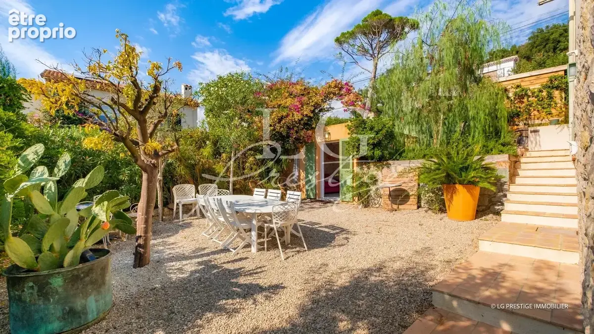 Mandelieu-la-napoule – villa de charme avec piscine à deux pas des plages - photo 4