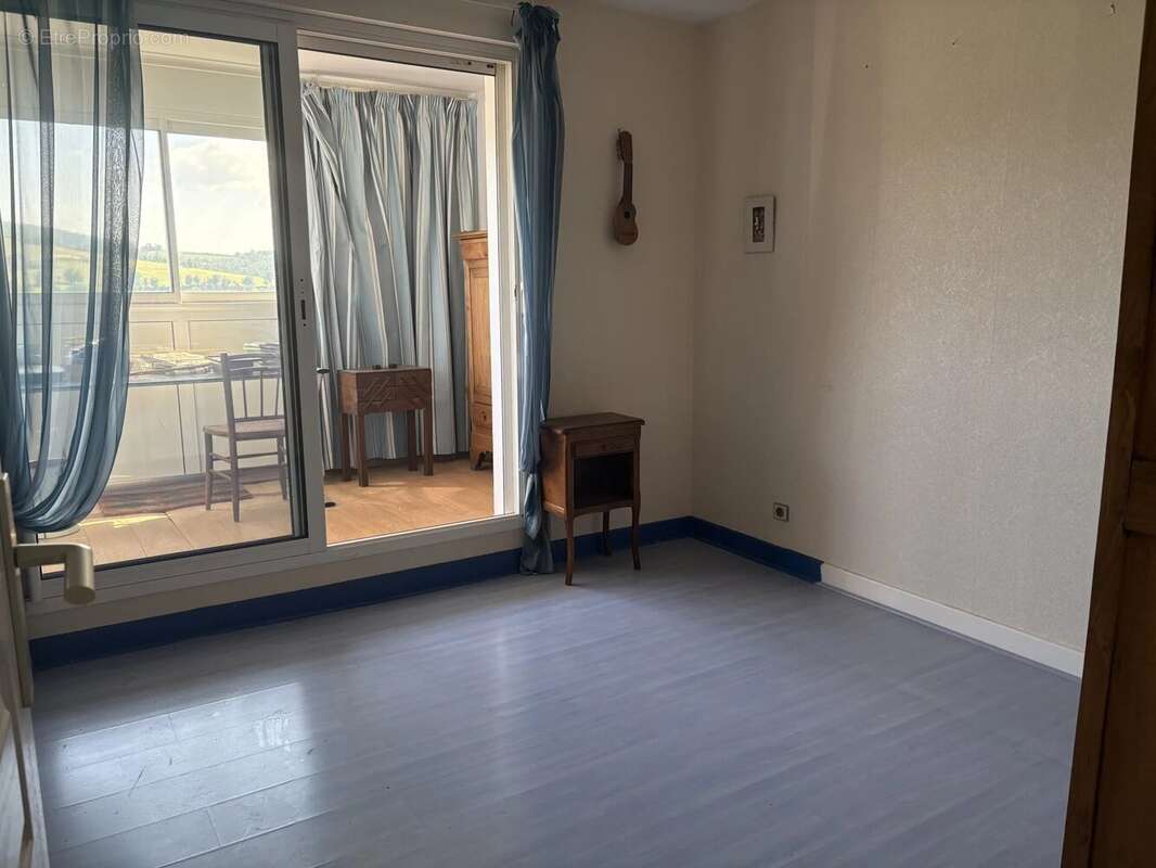 Appartement T5 avec terrasse, Secteur prisé de Saint-Priest-en-Jarez - photo 7