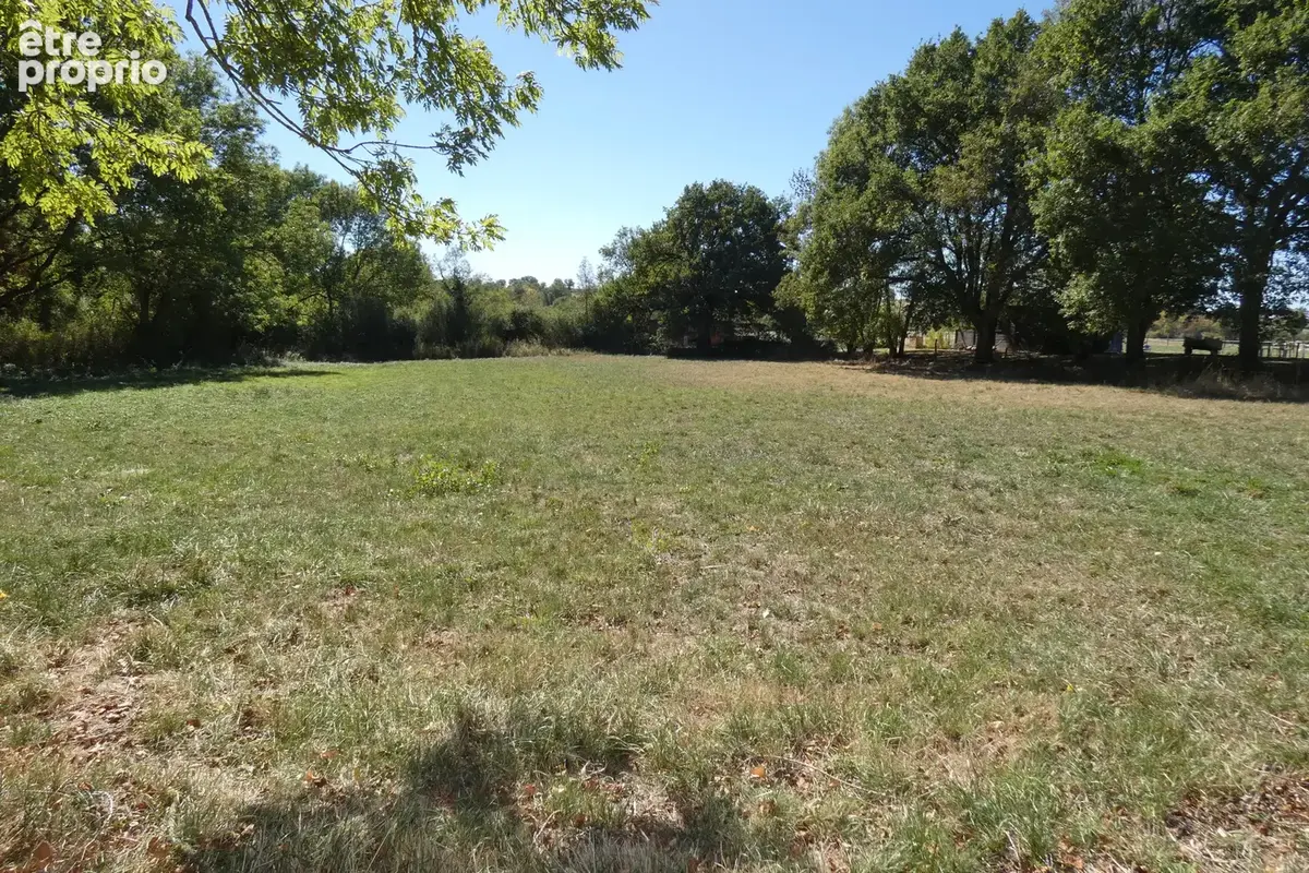 Photo Terrain à Villebret au prix de 38 000€