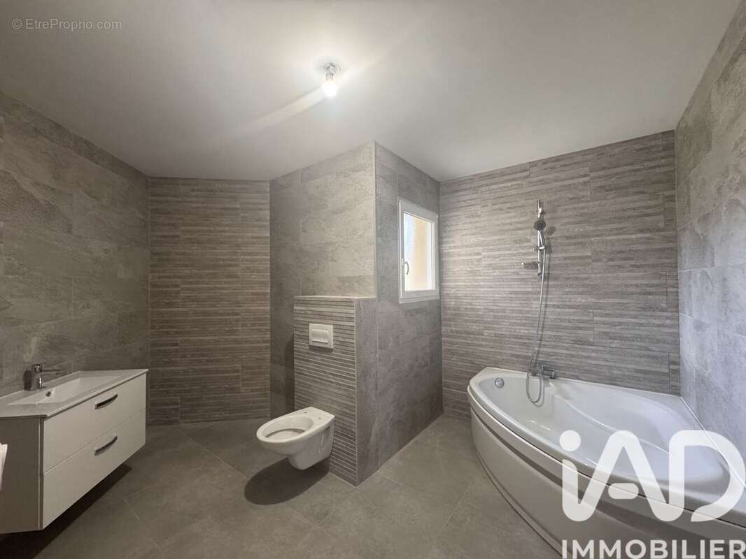 Maison 153 m² à Gourdon  - photo 8
