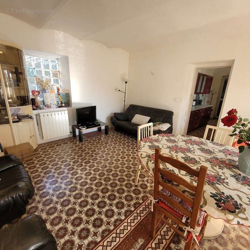 Maison à SAINT-MARTIN-DE-VALGALGUES