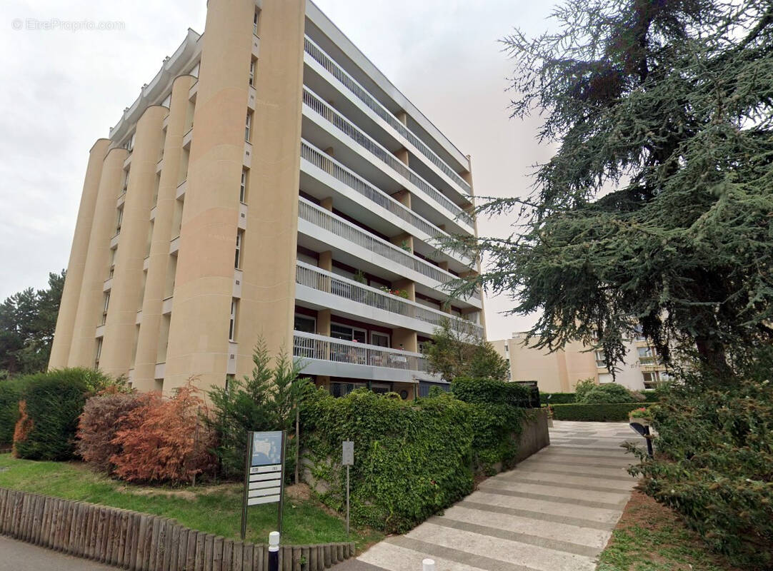 Appartement à ELANCOURT