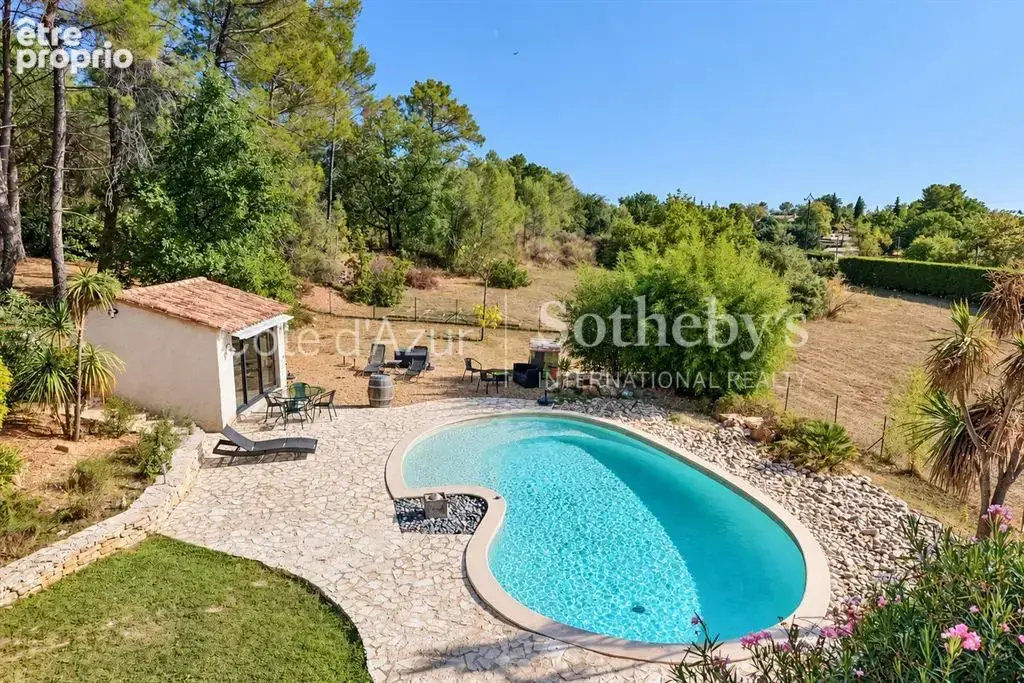 Tourrettes, bastide provençale de 196 m² avec piscine et parc de plus d’un hectare - photo 8