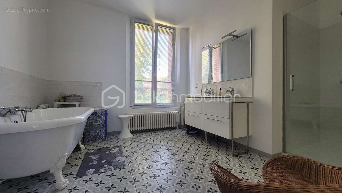 Maison à BEZU-SAINT-ELOI