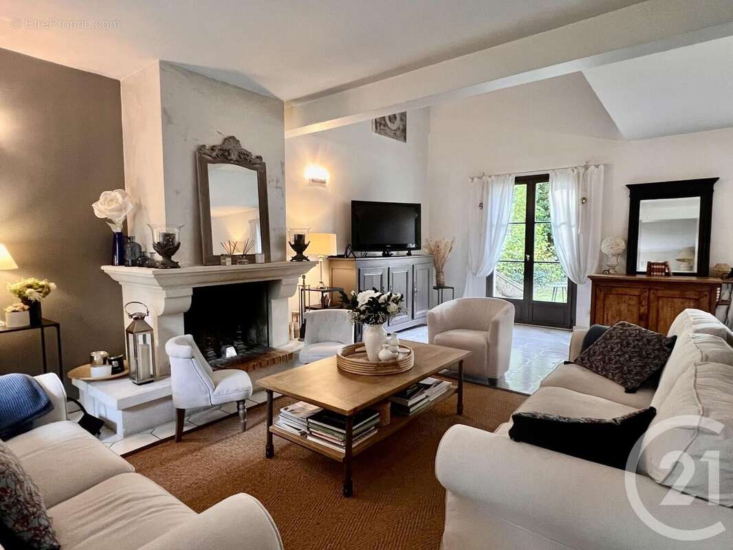 Maison à ARBONNE-LA-FORET