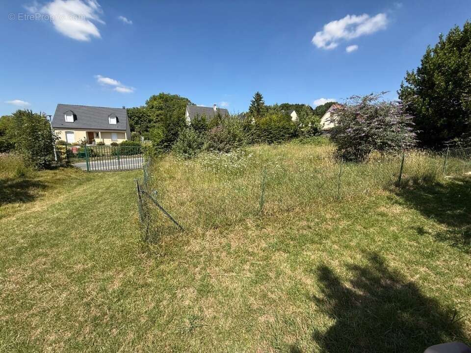 Terrain à OISEMONT