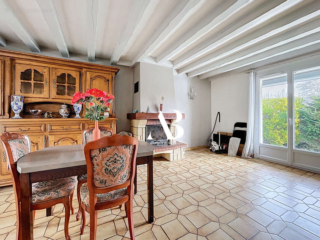 Maison à ROZAY-EN-BRIE