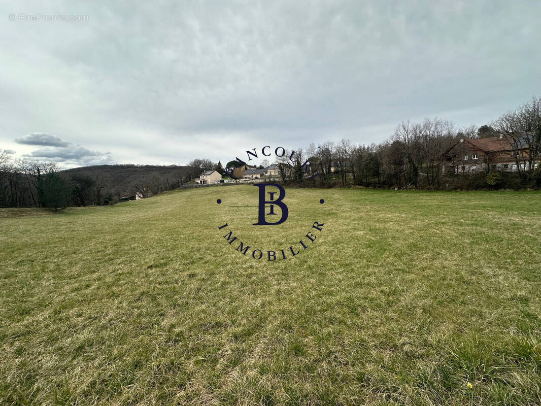 Terrain à CHASTEAUX