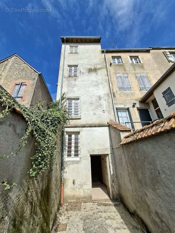 Maison à CHATILLON-EN-BAZOIS