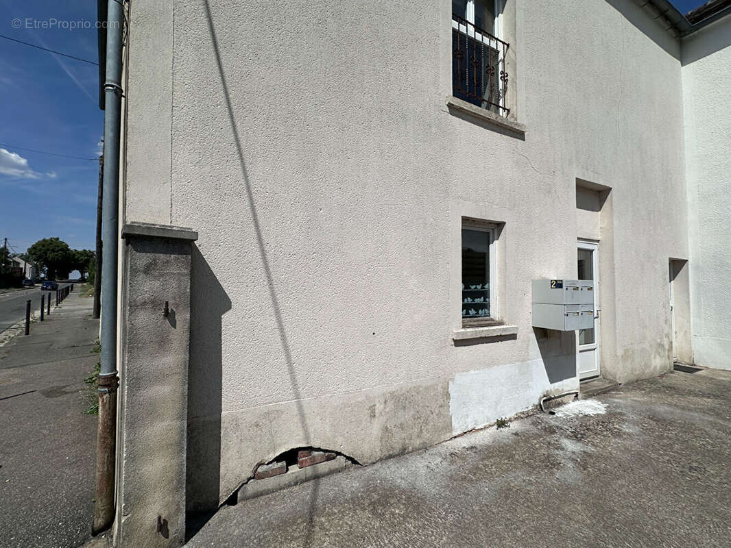 Appartement à TOUSSON