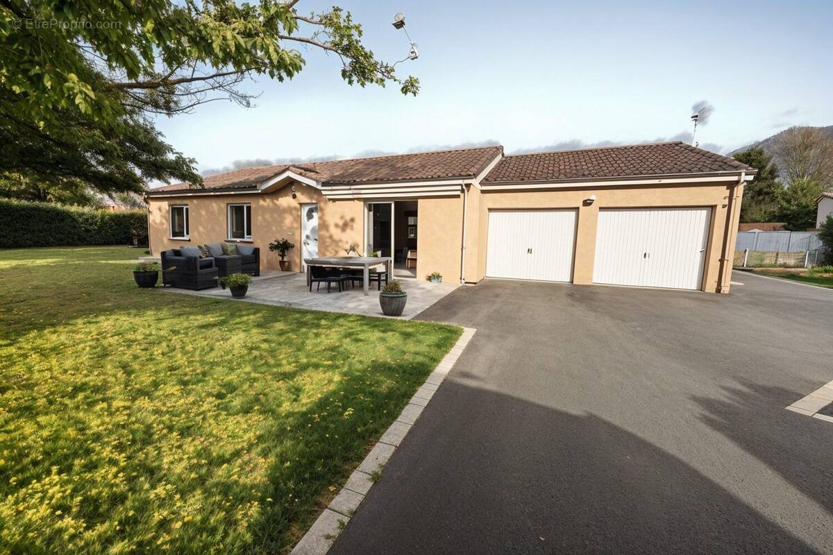 Maison à MARTRES-SUR-MORGE