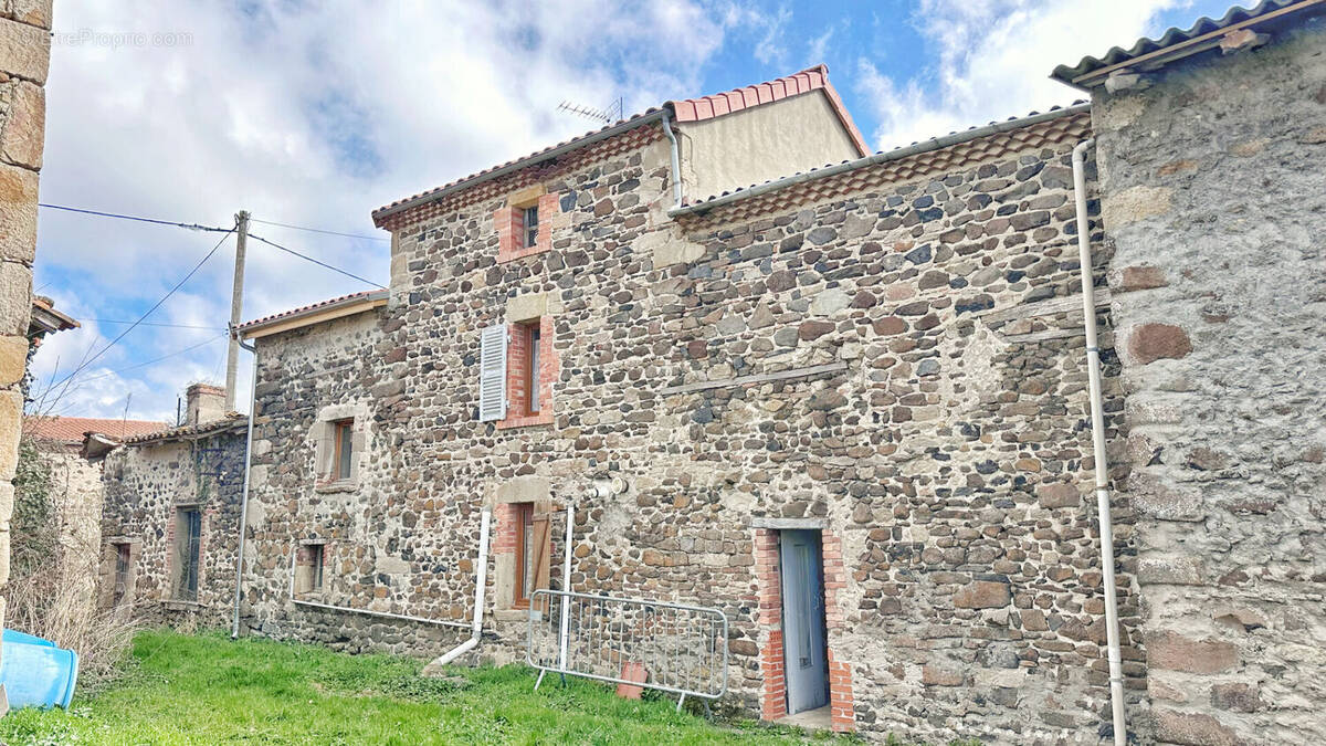 Maison à SALLEDES