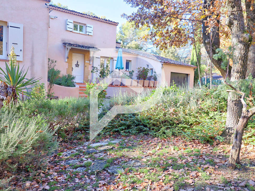 Maison à PIERREVERT