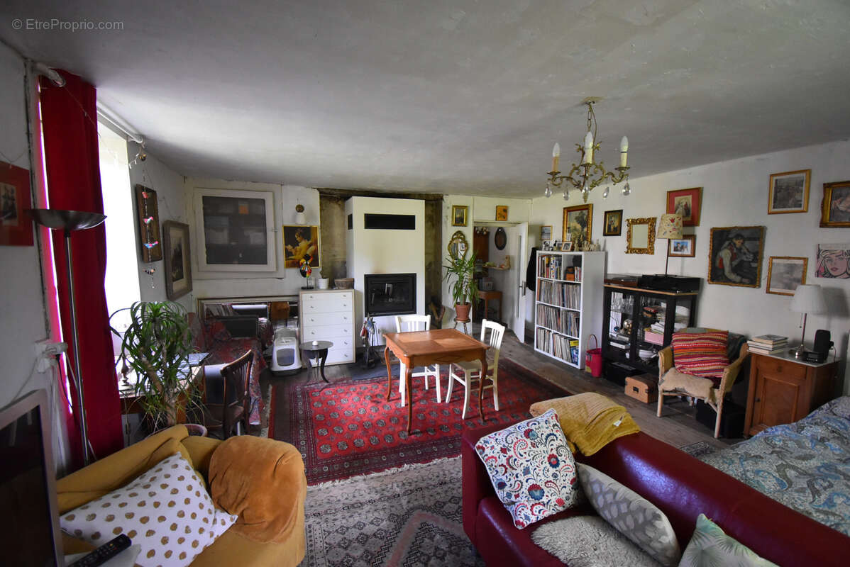 Maison à HAUTEVELLE