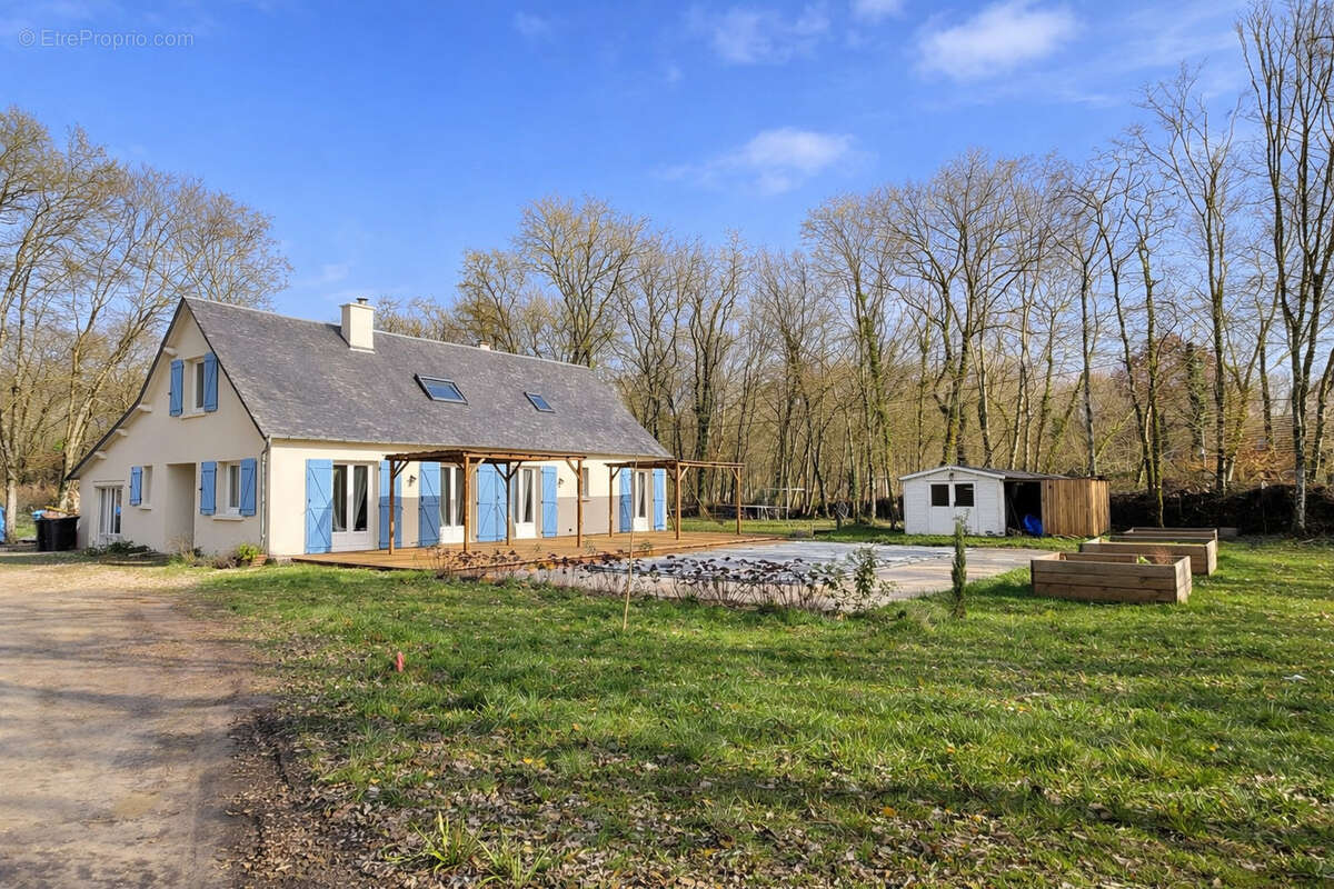 Maison à PLAIMPIED-GIVAUDINS