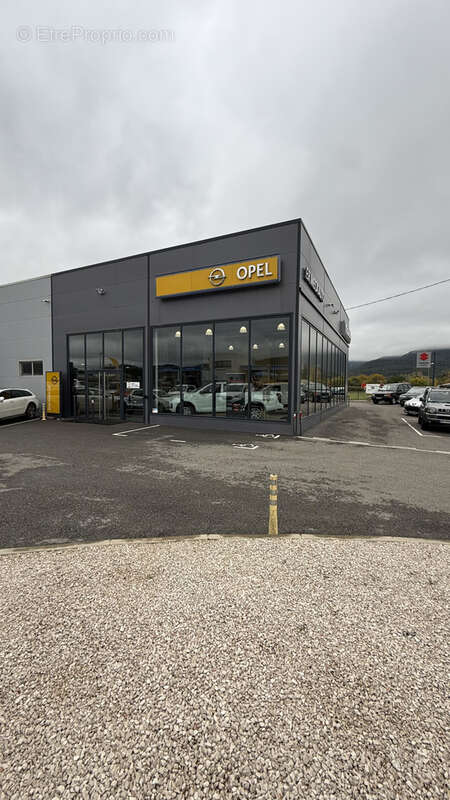 Commerce 597 m² à Brignoles  - photo 20