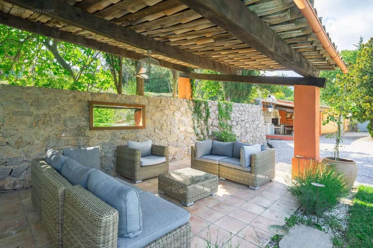 Canton de Fayence – Charmante maison provençale avec vue sur le vieux village - photo 12