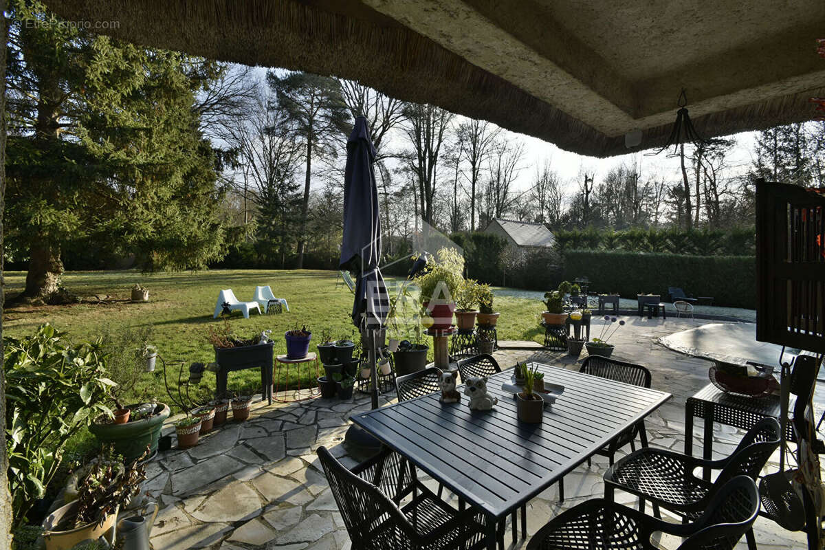 Maison à SAINT-REMY-L'HONORE