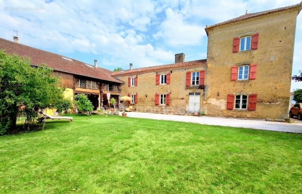 Un Domaine sur la Colline - photo 2