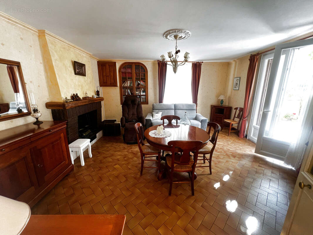 Maison à CHATELLERAULT