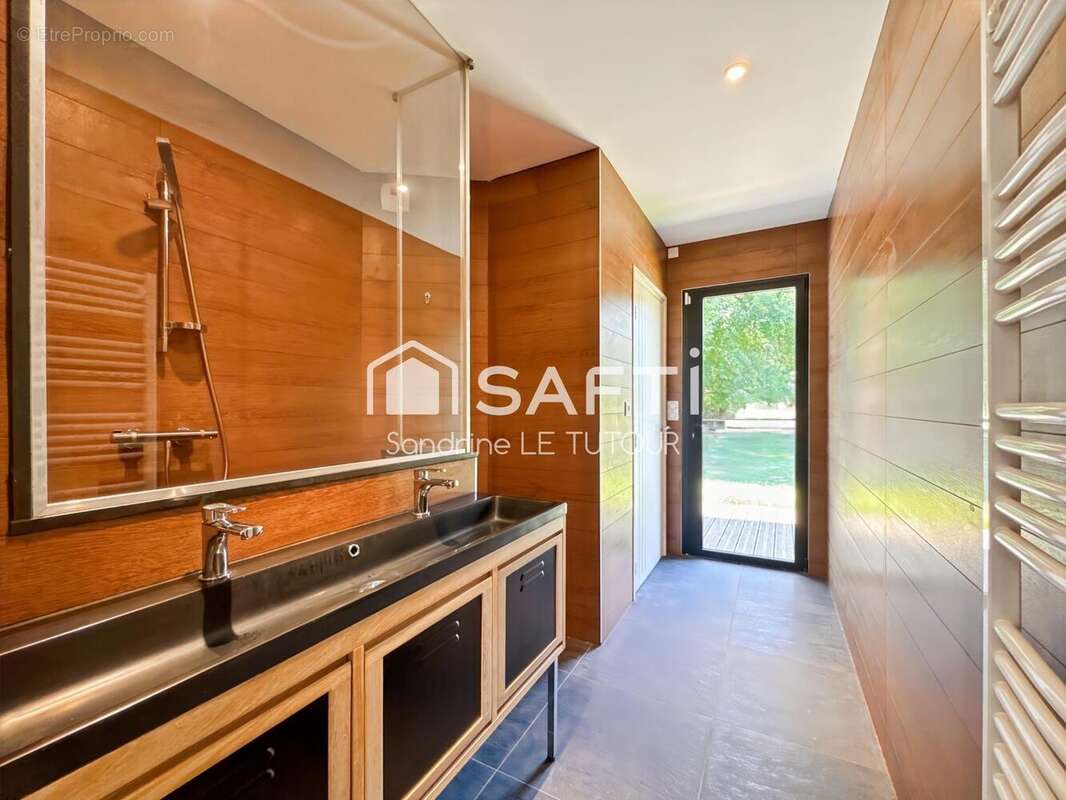 Photo 6 - Maison à SAINT-AVE