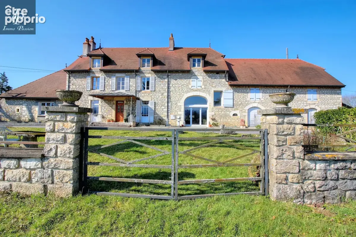 A VENDRE Proche COUSANCE : Magnifique Propriété 11 pièces 350 m2 - photo 9