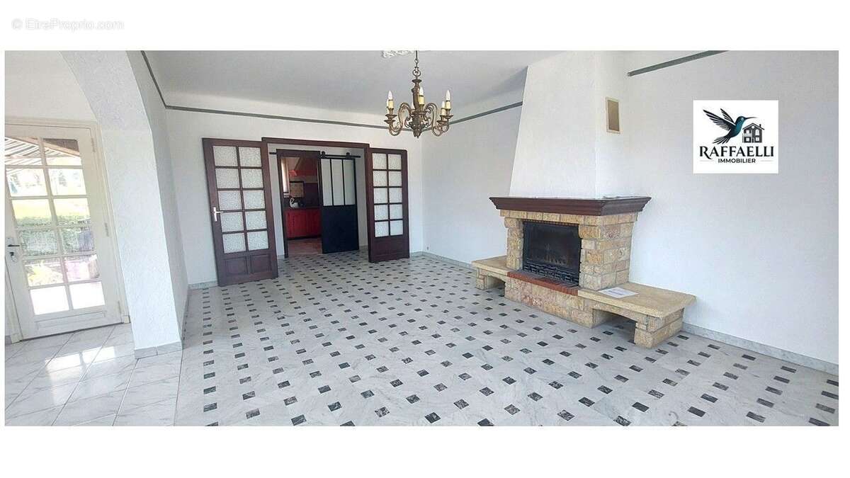 Maison à PUGET-SUR-ARGENS