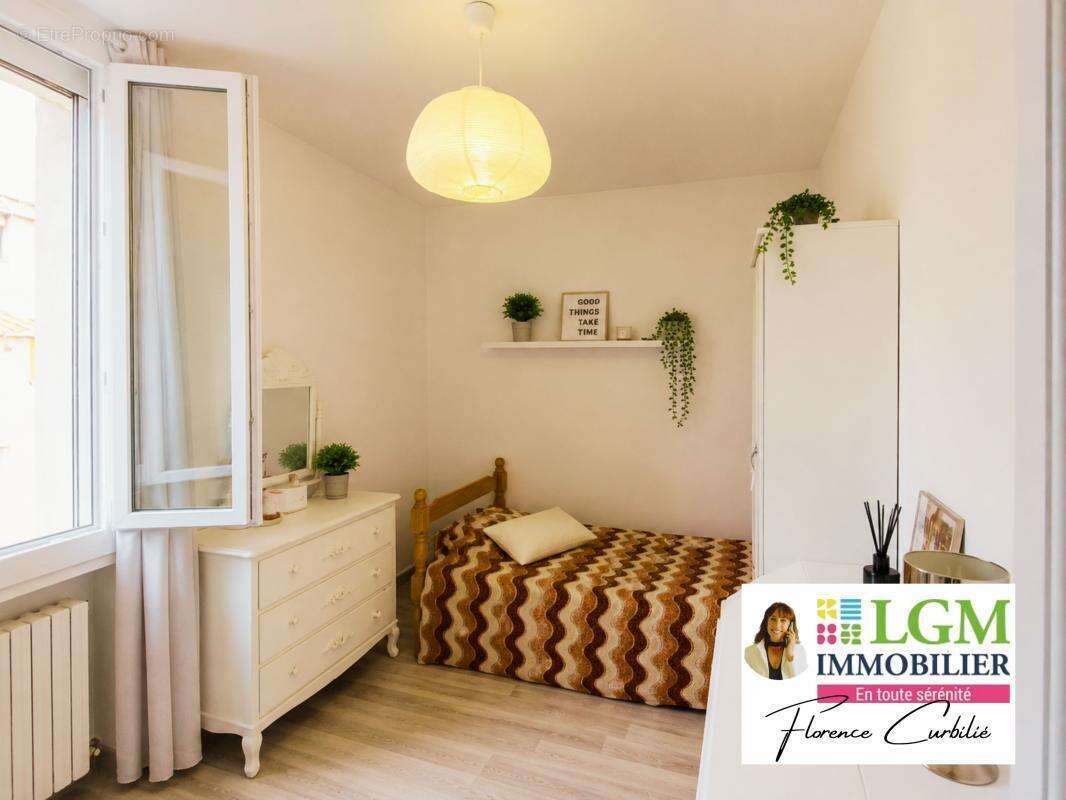 Ensemble immobilier de deux appartements pouvant être réunis en une maison de ville - photo 8