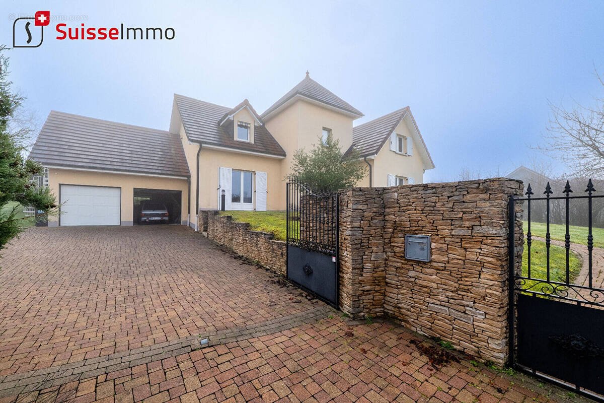 Maison à L'ISLE-SUR-LE-DOUBS
