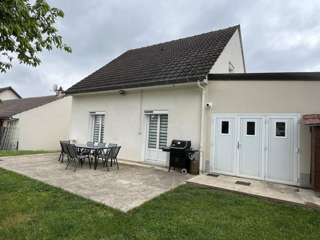 Maison à DAMERY