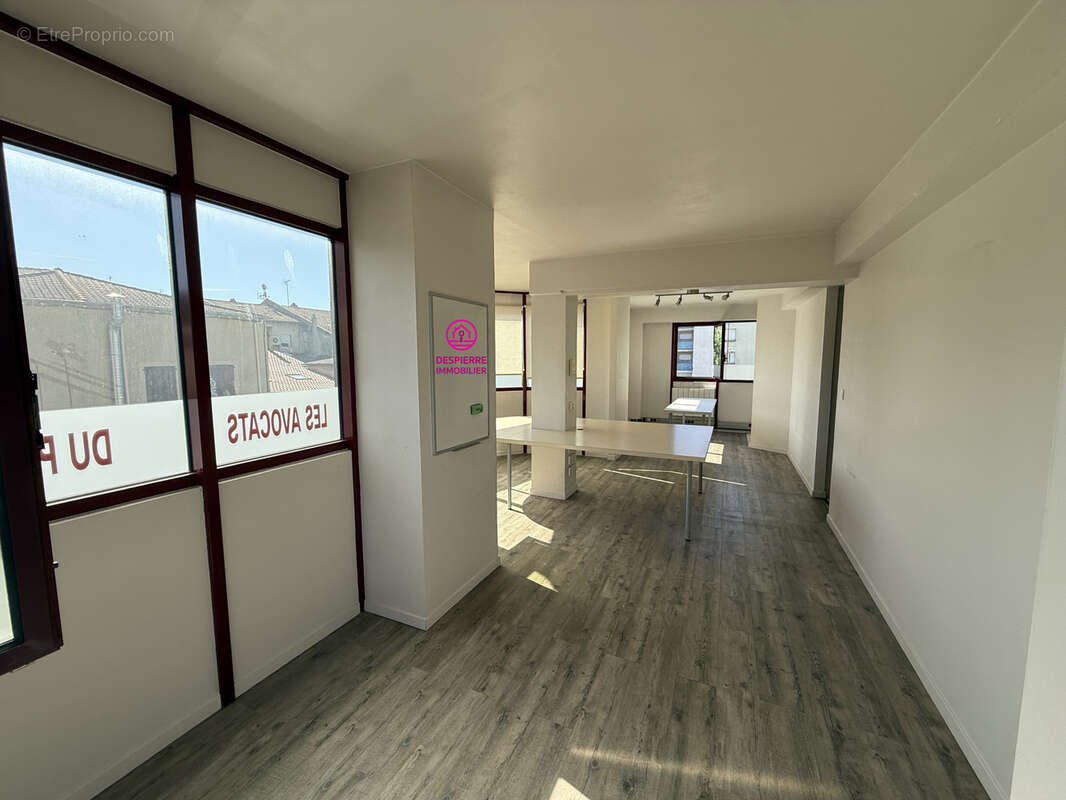 PEAGE DE ROUSSILLON, proche centre ville, appartement 81m2  1er étage avec ascenseur, place parking privative - photo 7