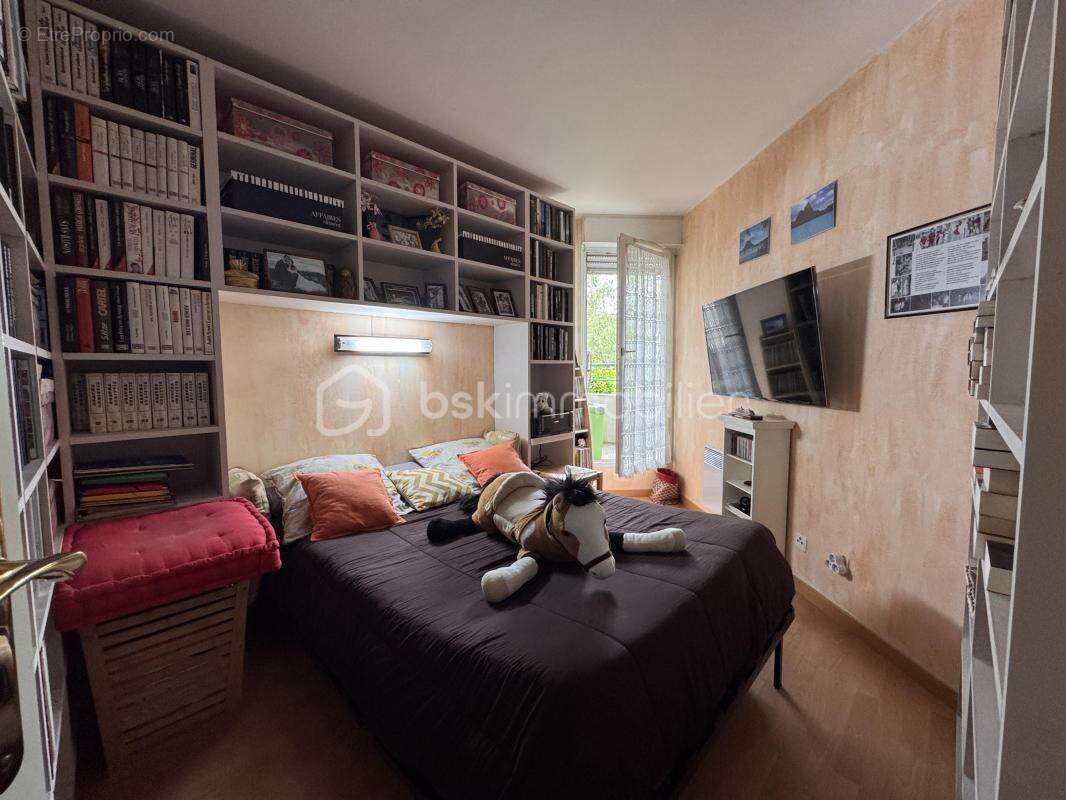 Appartement 3 pièces avec balcon et stationnement en sous-sol - Vert-Galant - DPE C - photo 4