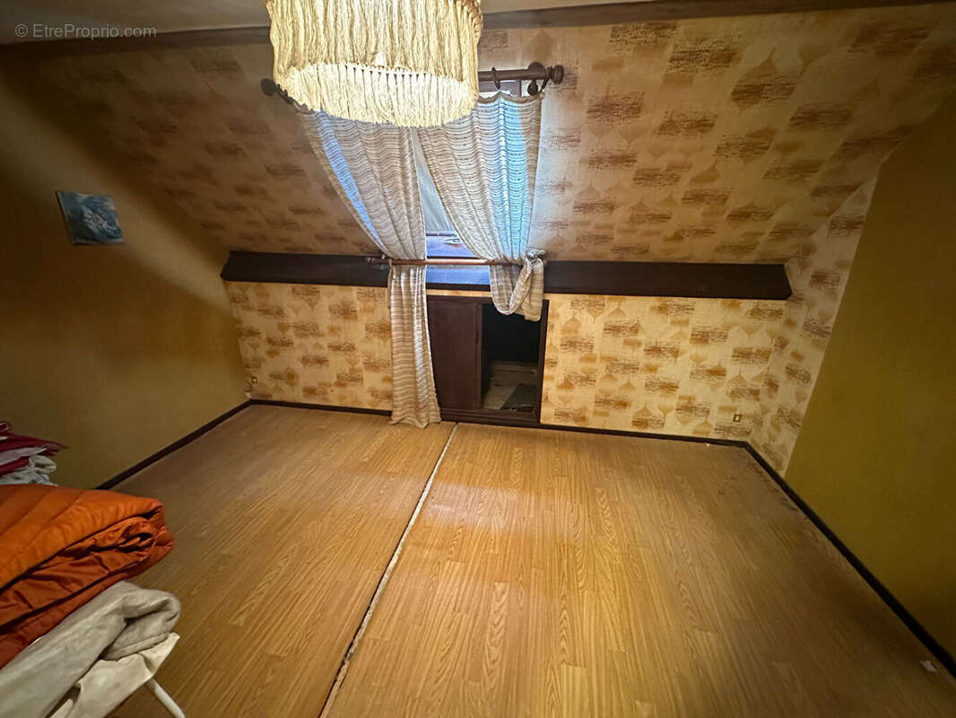 Maison à BELLOU-SUR-HUISNE